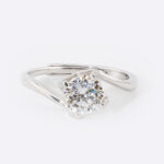 Elegant Wave Moissanite Ring – S925 Sterling Silver