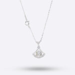 Elegant Arc Moissanite Necklace – Minimal Luxe Curve