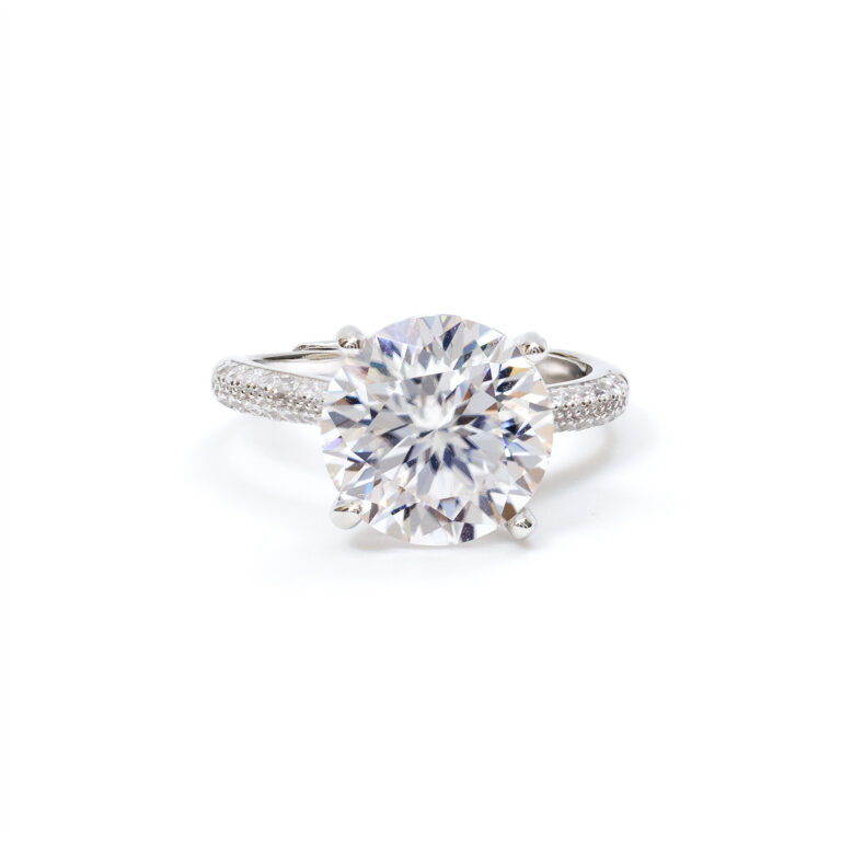 Amelie Grand-Solitaire Ring