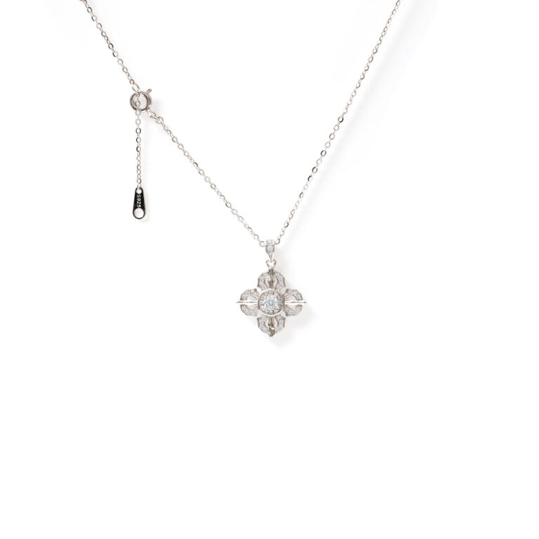 Kiara Clover Necklace
