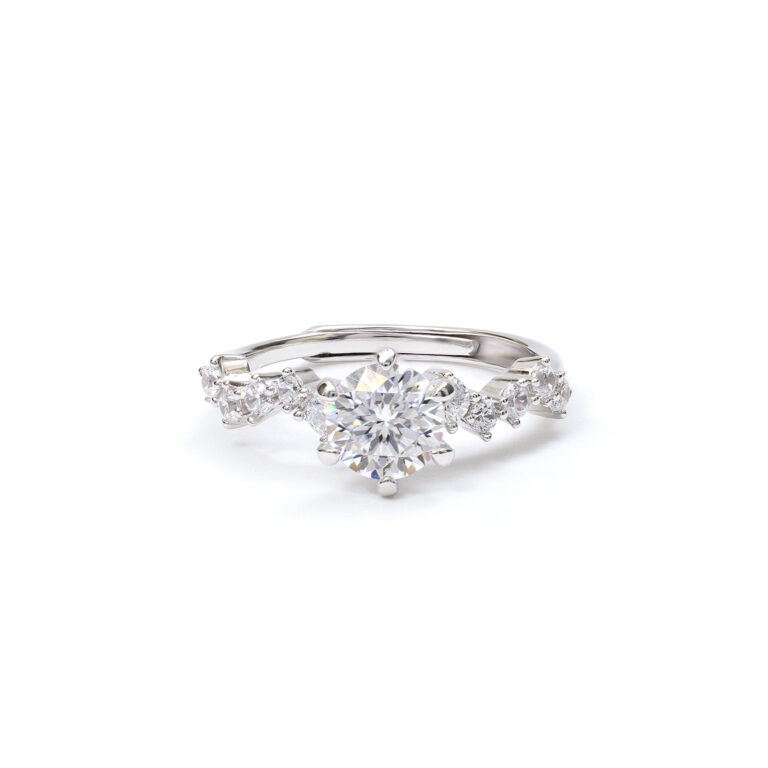 Nadia Chevron-Solitaire Ring