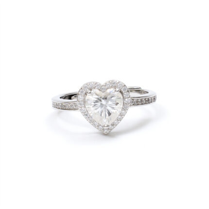 Evara Heart-Solitaire Ring