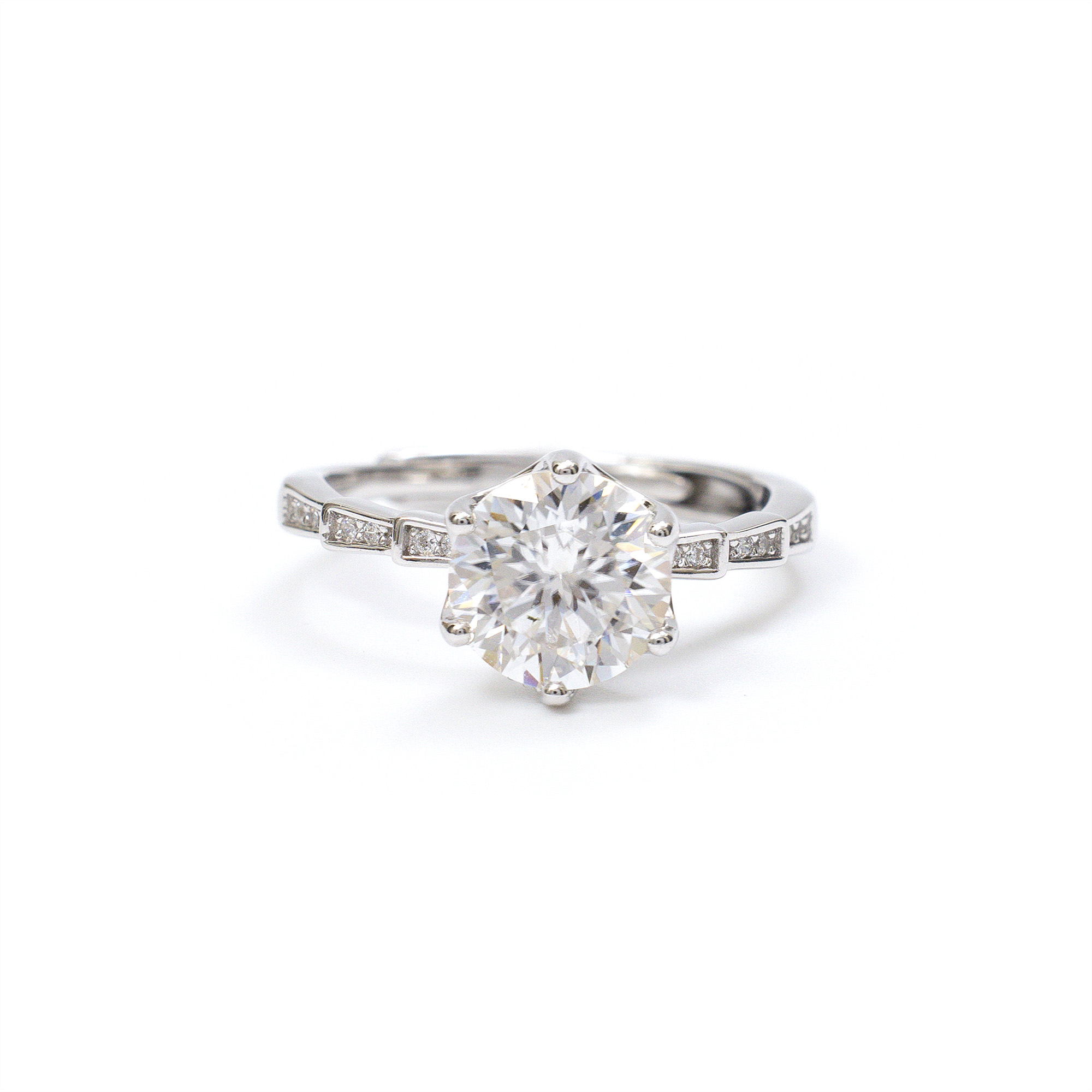 E0251-01 Kiara Square-Cluster Ring