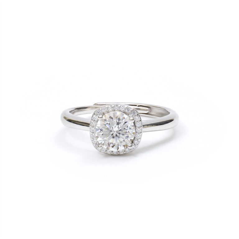 Isla Cushion-Solitaire Ring